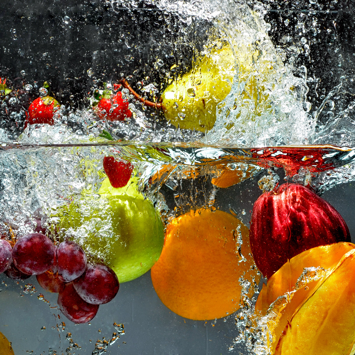 Acidulation in the Kitchen: Keeping Fruits Bright and Fresh